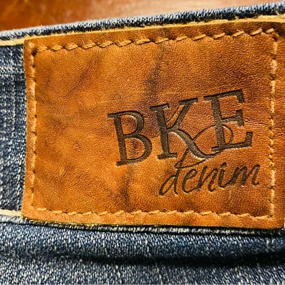 BKE Culture Womens Size 25 Capri Jeans Pants - Picture 8 of 9